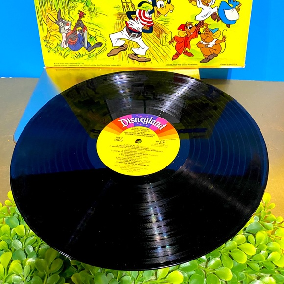 DISNEY’S VTG 1979 CHILDREN’S FAVORITES DISNEYLAND VINYL RECORD LP VOL II #1V8121 - Picture 13 of 16